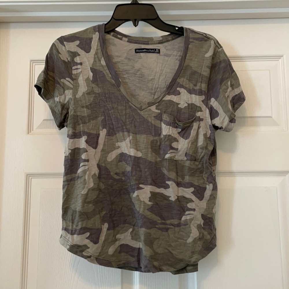 Abercrombie camo tee